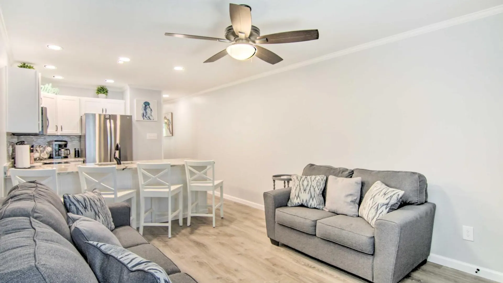 Ocean City Condo With Balcony - Walk To The Beach! 0*, Ocean City United States